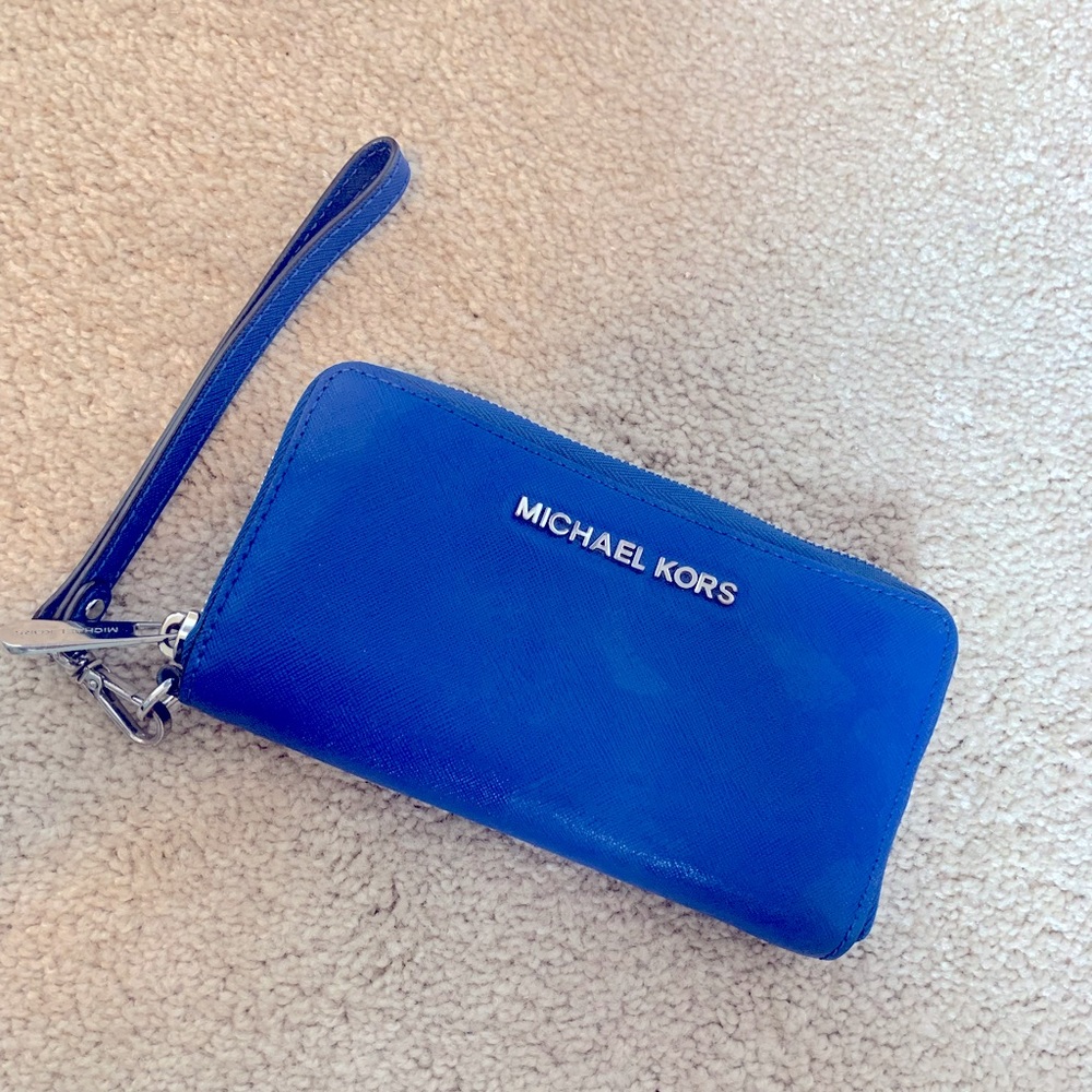 Michael Kors wristlet wallet